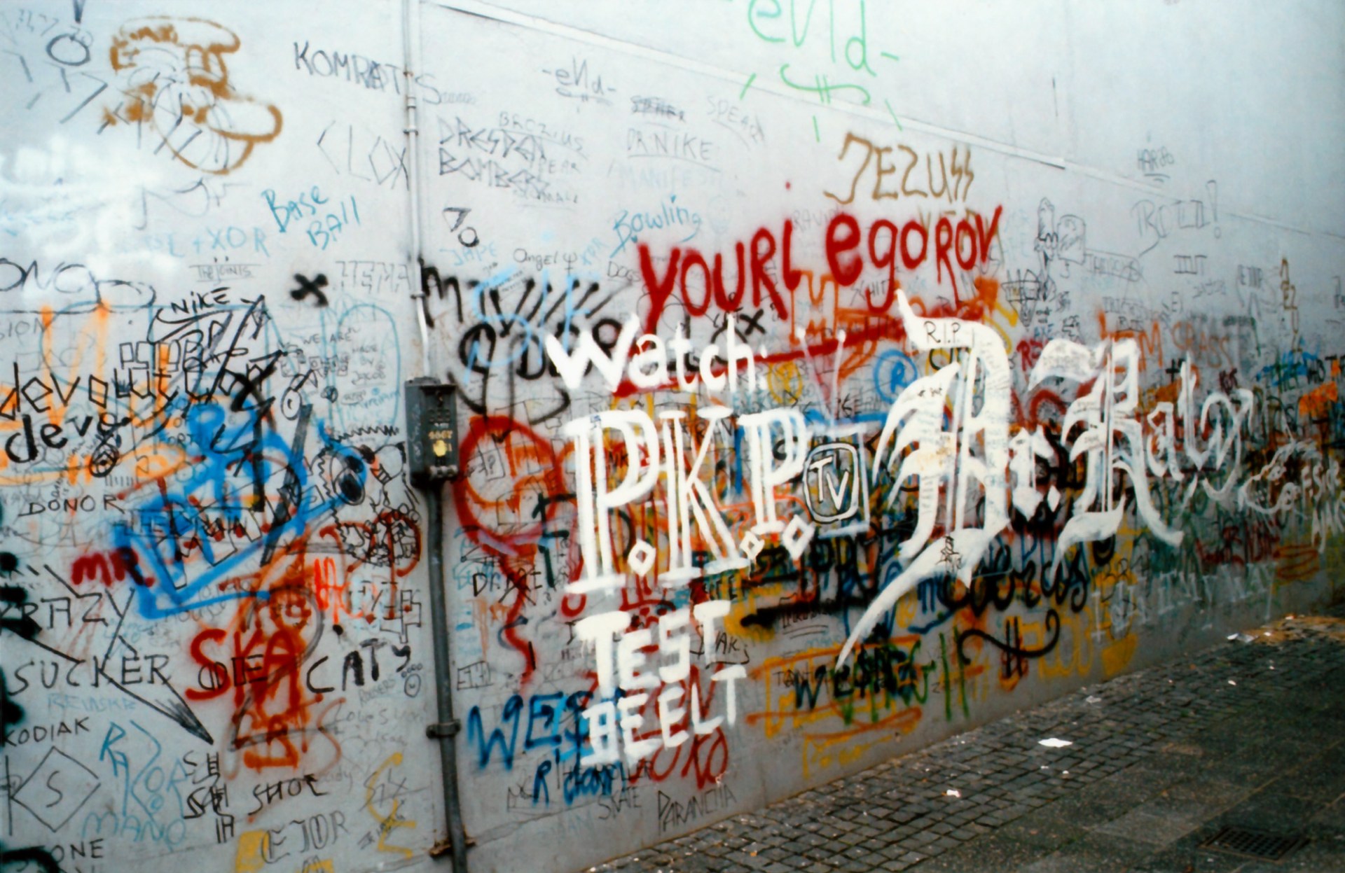 Dr. Rat at Piss Alley, Amsterdam, 1980. Photograph by Patrick Lemin.